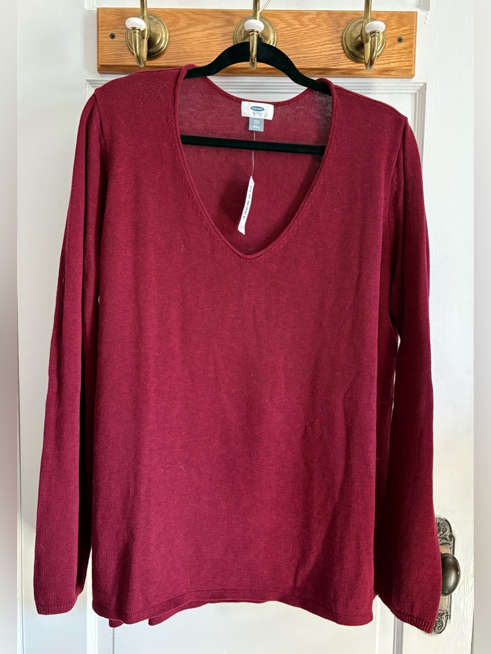 Old Navy NWT Cranberry Red Lightweight Knit V-Neck Sweater - Size XXL